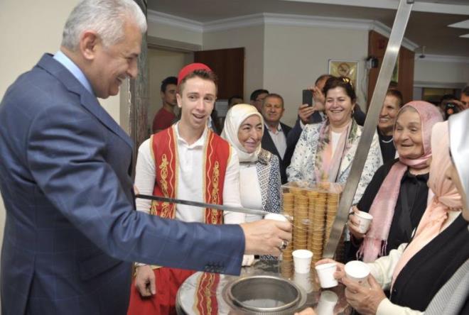 te Binali Yldrm'n hafzalara kaznan fotoraflarndan bazlar...