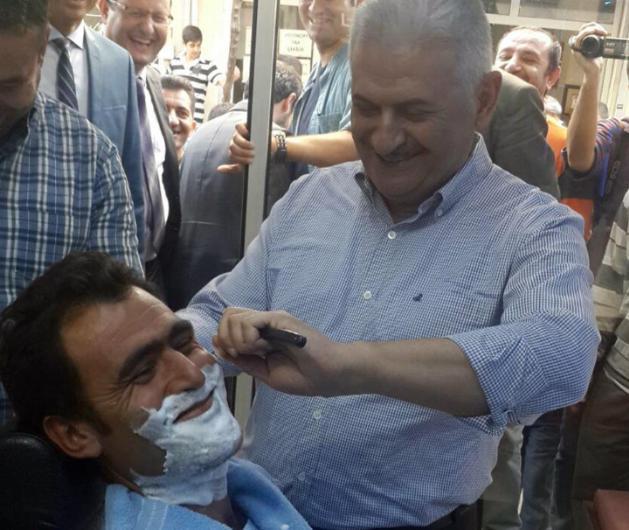 AK Parti'nin "3 dnem kural" nedeniyle 7 Haziran genel seiminde aday olamayan Yldrm, 26. Dnem'de AK Parti'den zmir Milletvekili olarak Meclis'e girdi ve 64. Hkmet'te yeniden Ulatrma, Denizcilik ve Haberleme Bakanl grevine getirildi.