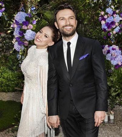 Tarkan'n 5 yl nce Almanya'da verdii konserde kulisini ziyaret eden kadnlar arasnda u andaki ei Pnar Dilek&#8217;in yan sra brahim Toraman'n ei Eylem Yldz'n da olduu ortaya kt.