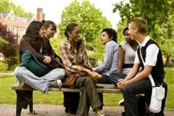 Her yedi ylda bir grtnz arkadalarnzn yarsyla grmediinizi ve yeni arkadalarla grtnz biliyor muydunuz? Ya da bunu merak edip hi irdelediniz mi?