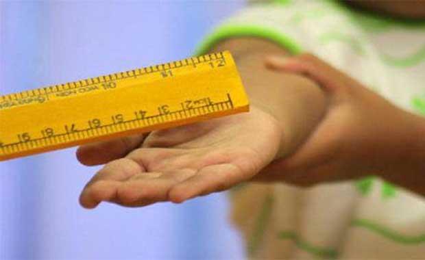 Dnyann baz blgelerinde solak olan ocuklar bu zelliklerinden dolay cezalandrlr ve deitirilmeye allrlar.