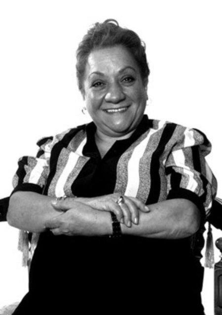 Adile Nait ei Ziya Keskiner'in Temmuz 1982'deki lmnden sonra 16 Eyll 1983'te Cemal nce ile evlendi. Kahkahalar bugn bile kulaklarmz dolduran Adile Nait'in olu Ahmet Nait Keskiner'in kalbi doutan delikti.