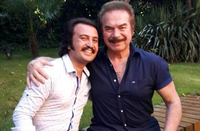 10 yldr Samsun Gaziosmanpaa hattnda dolmu ofrl yapan 32 yandaki Mslm Kekllolu, bir zelliiyle dier tm dolmu ofrlerinden ayrlyor. Babas Mslm Grses hayran olan ve kendisine Mslm ismi verilen Kekllolu, babasnn aksine Orhan Gencebay'a hayranlk duyuyor.