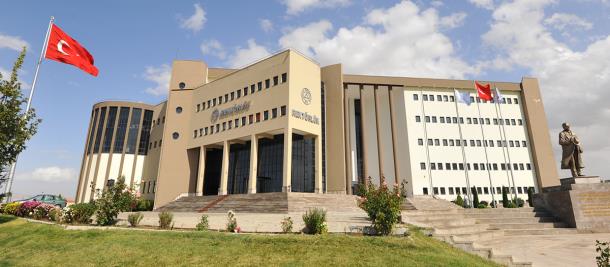 593.49 puanla Erciyes niversitesi