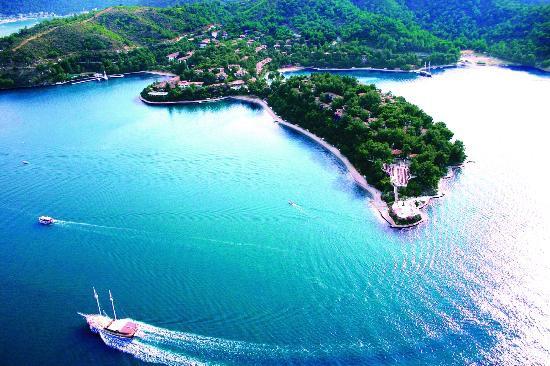 9 gnlk tatilde talya bata olmak zere Fransa, spanya, Orta Avrupa gibi yakn turlarn yan sra Uzakdou gibi pahal turlar da erkenden tkendi" diye konutu.