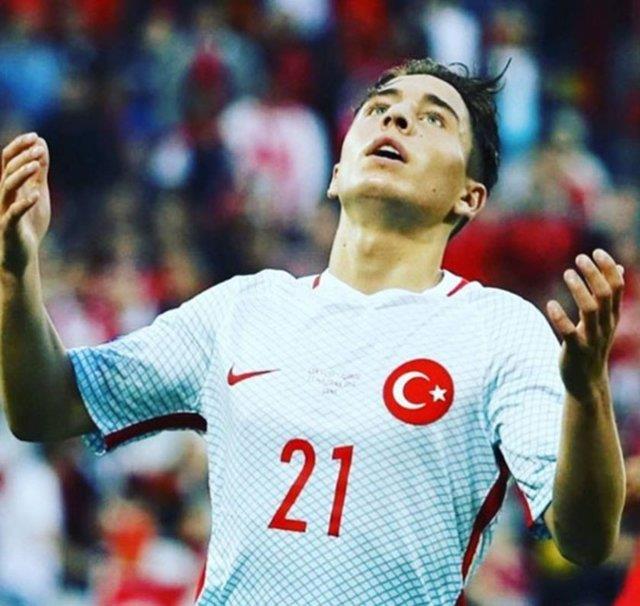 YEM SALKIM  <p>  Aslnda sadece destek olsak ne gzel olurdu insanlarn analarna babalarna sevdiklerine kfretmeden medeni toplumlar gibi