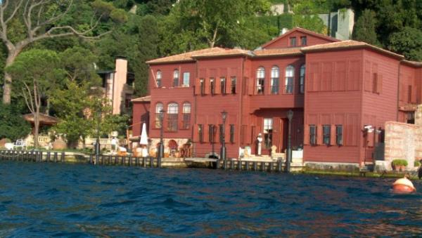 Kont Ostrorog Yals / Kandilli