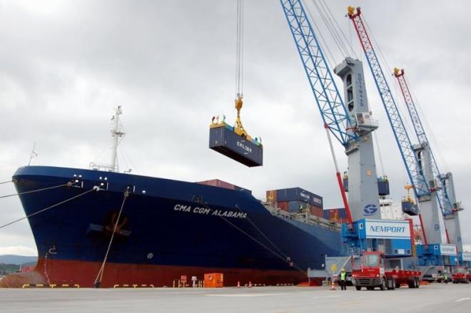 ngiltere Ulusal statistik Ofisi (ONS) verilerine gre ise Avrupa, ngiliz ihracatlar iin pastadaki payn azald bir pazar haline geliyor. 2000 ylnda ngiltere'nin toplam ihracatnn yzde 60' AB lkelerine yaplrken, bu oran 2005 ylnda yzde 58&#8217;e, 2010&#8217;da yzde 54&#8217;e ve 2015 ylnda yzde 47&#8217;ye geriledi. ngiltere'nin AB&#8217;den ithalat 2000-2015 dneminde yzde 54 seviyesinde seyretti.