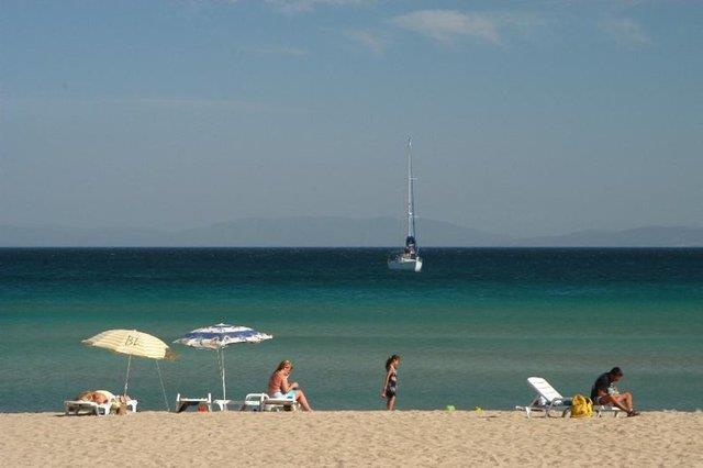 Didim<br>    Plajlaryla yazlk ve tatilcilerin gzde mekan olarak bilinen Didim altn renkli kumlar ve s denizleri ile dikkat ekiyor.