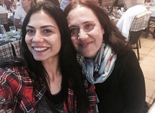 Demet zdemir<br>  Bitanemmmm benim ??