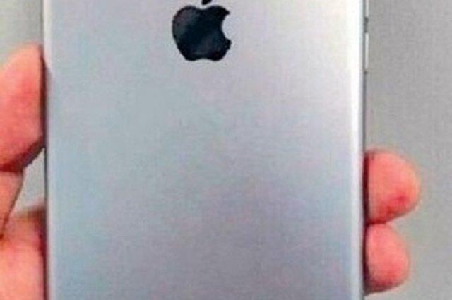 iPhone 7&#8217;ye ilikin son olarak Japonya&#8217;dan nemli haberlerle karnzdayz. Japon meneli Mac Otakara sitesi iPhone 7&#8217;de Smart Connetor (Akll Balant Noktas) giriinin yer almayacan onaylad.