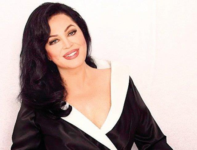 &#8216;Yamur&#8217;la ilk bayramm hi unutmam&#8217;<p>    Trkan oray: Yamur&#8217;la geirdiim ilk bayram unutamam. nanlmaz bir duyguydu. ok kk olmasna ramen sabah erkenden onu gzelce giydirip karnn doyurdum. Bebek de olsa Yamur&#8217;la birlikte olmak, bayram onunla yaamak inanlmaz bir keyif vermiti. Hl o bayram ve o gnk heyecanm unutmam.