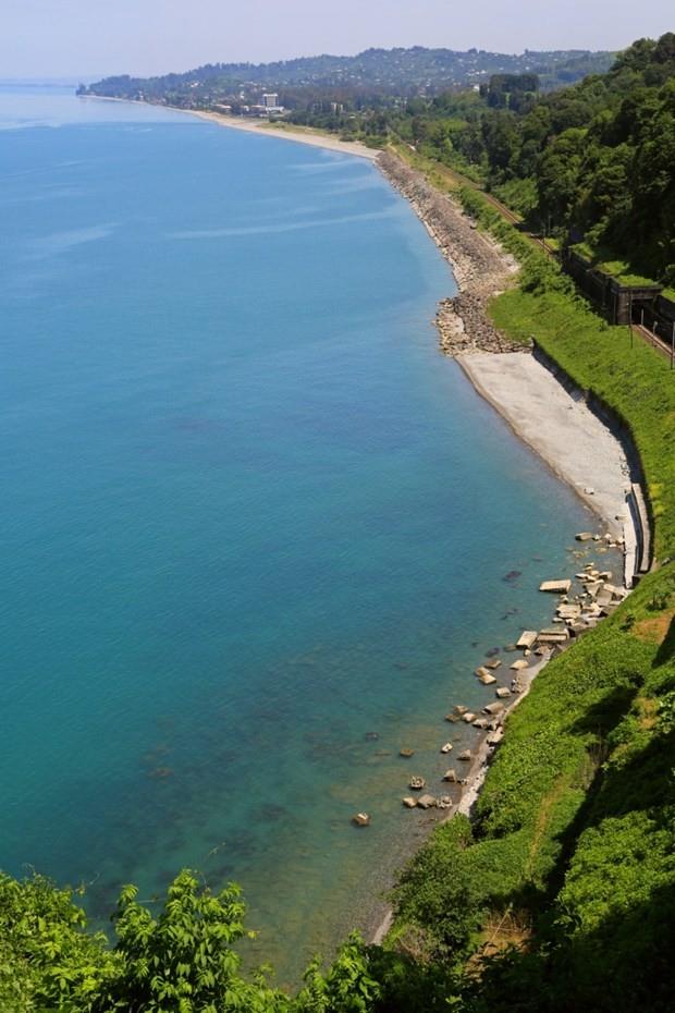 Batum'da panormaik manzaralara hayran kalacaksnz, denizin berraklg&#774; ve yes&#807;ilin en gu&#776;zel tonlarn burada go&#776;rebilirsiniz.