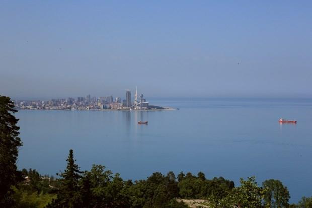 Baz plajlarda denize girerken Batum s&#807;ehrini de panoramik olarak go&#776;rme s&#807;ansnz oluyor.