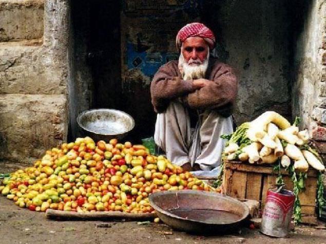 Hunza Trkleri'nin et ve baharatl yemekleri ok nl ve Sadece kendi rettikleri sebze ve meyveleri tketiyorlar.