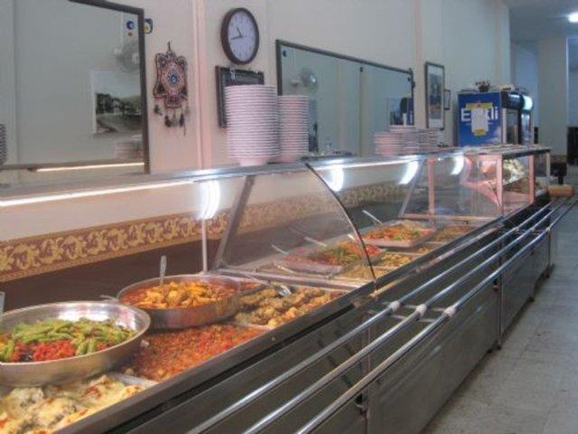 Ucuz tabldot yemekler yaplan lokanta.