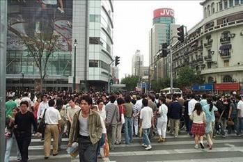 Dnya'nn en ilgin zelliklerine sahip insanlar listemizde sizi sprizler bekliyor. Gzleri olmadan grmeyi baarabilen bir adam , suya alerjisi olan bir kadn , souu hissetmeyen buz adam , hi bireyi unutmayan bir kadn ve daha fazlas ? ok aracaksnz !