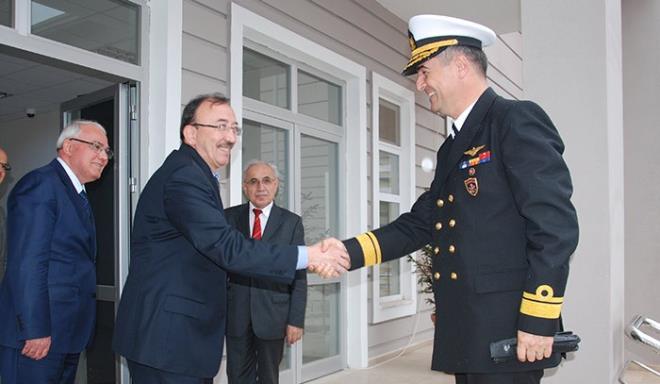 s Komutan Tuamiral Tezcan Kzlelma gzaltna alnd.