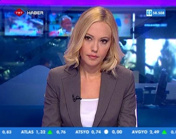 TRT Avrasya, TRT Int ve TRT Trk'te eitli programlar sunduktan sonra, haber spikerliine geti.