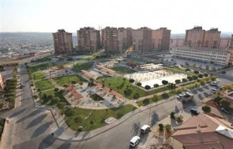 <p><b>12-Kathane-Seyrantepe</b></p>     yl nceki ortalama metrekare fiyat:Yzde 1000 TL    <p>imdiki ortala metrekare fiyat:3200 TL</p>    Deiim oran:220,0    <p><b>Neden prim yapt?</b></p>    Kent merkezine, Maslak'a ve metro ulamna yaknl yannda gelitirilen markal konutlar da blgeye deer katyor.    <p><b>Gelecek  yla ilikin beklentiler</b></p>    Seyrantepe'de Trk Telekom Arena stadnn yanna ili Etfal Hastanesi'nin tanacak olmas ve metroya yaknlk, blgenin daha da deerlenmesini salayacak.