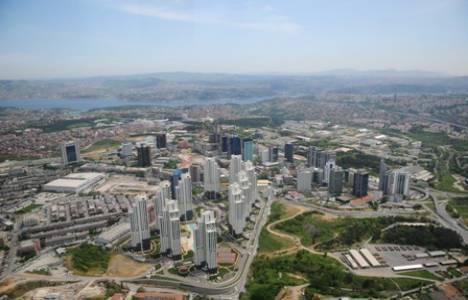 <p><b>11-Kathane-Ayazaa</b></p>     yl nceki ortalama metrekare fiyat:900 TL    <p>imdiki ortala metrekare fiyat:3000 TL</p>    Deiim oran:Yzde 233,3    <p><b>Neden prim yapt?</b></p>    Ulam balant yollarna yakn konumu, kent merkezine yaknl, gelitirilen markal konutlar blgeye deer katyor.    <p><b>Gelecek  yla ilikin beklentiler</b></p>    Maslak'a yaknl ve ulam ann gelimesi ile blgenin deerlenmesi bekleniyor.