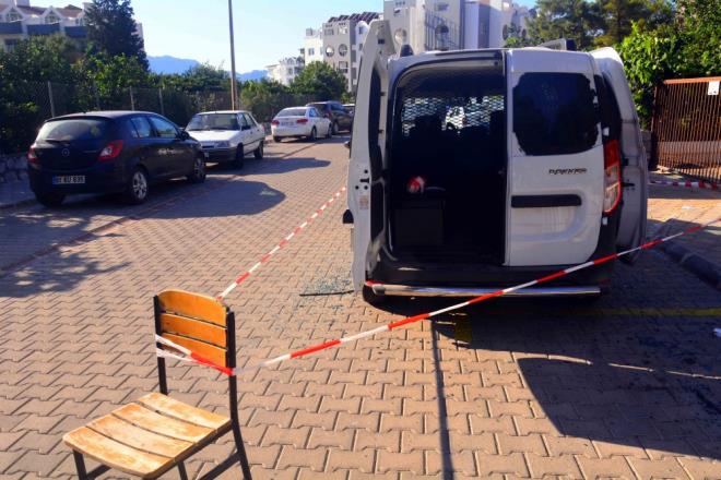 CUMHURBAKANI OK KIZDI!'    O gece Cumhurbakan Erdoan'a Marmaris'in kuytu yollar da dnlerek "Belki baka bir noktadan gidilebilir, mesela bir adaya geip oradan" eklinde neriler sunulduunu hatrlatan Serkan Yazc, buna Cumhurbakan'nn net bir dille tepki gsterdiini syledi: