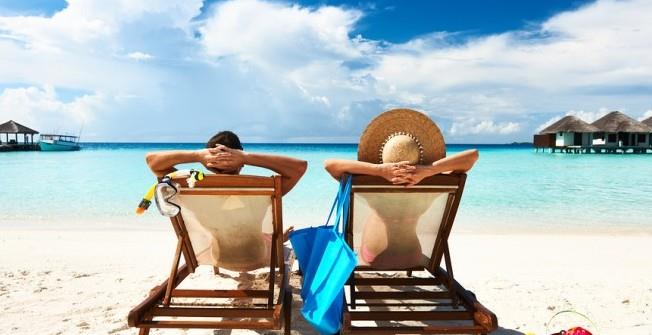 Muhtemelen mahkemeler bunu fiili imkans�zl�k nedeniyle ‘m�cbir’ sebep sayacak ve t�ketici lehine karar verecektir. T�ketici hakem heyetleri illerde Ticaret �l M�d�rl�kleri, il�elerde kaymakaml�k b�nyesinde bulunuyor. T�ketici mahkemeleri ise adliye i�inde yer al�yor.