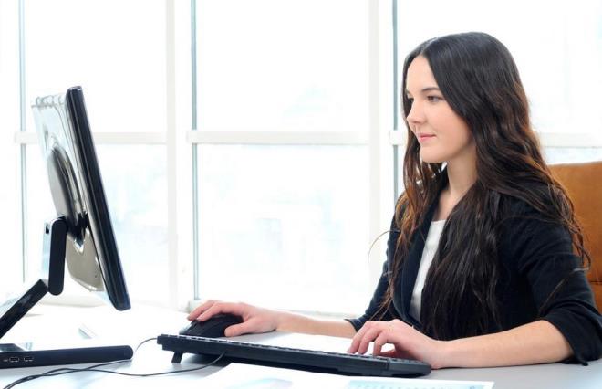 * Paket tur, nedir?  6502 say�l� T�keticinin Korunmas� Hakk�nda Kanuna g�re paket tur s�zle�meleri, ula�t�rma, konaklama ve ba�ka turizm hizmetlerinden en az ikisinin birlikte verildi�i s�zle�melerdir. �rne�in, Antalya Kemer’e u�akla transfer ve oradaki bir otelde 7 g�nl�k konaklama bir paket turdur. Ya da Paris’e yapaca��n�z otel, ula��m ve m�ze ziyaretlerini kapsayan s�zle�me bir paket turdur.