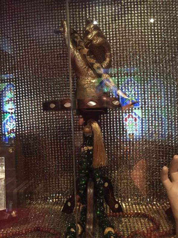 Atanan kayyumlar, Mali Su�larla M�cadele �ube M�d�rl��� ve Milli E�itim �l M�d�rl��� ekipleri nezaretinde �irketlere ve �irketlere ba�l� 29 e�itim kurumuna giderek idaresini devrald�.