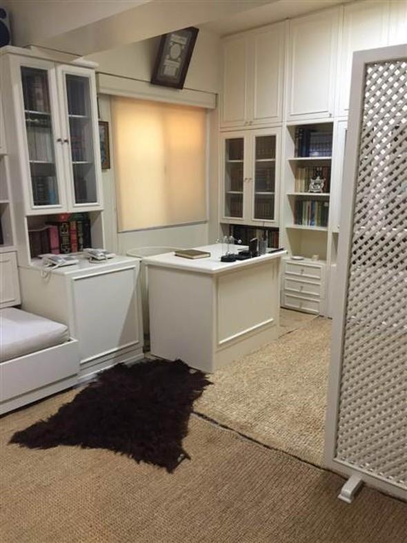 Yamanlar Koleji'nde, Fethullah G�len'in, T�rkiye'deyken kulland��� ve �zel g�r��melerini yapt��� iddia edilen odada da arama yap�ld�. Odada �nter formas� da dikkat �ekti.