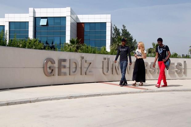 Gediz niversitesi (zmir)