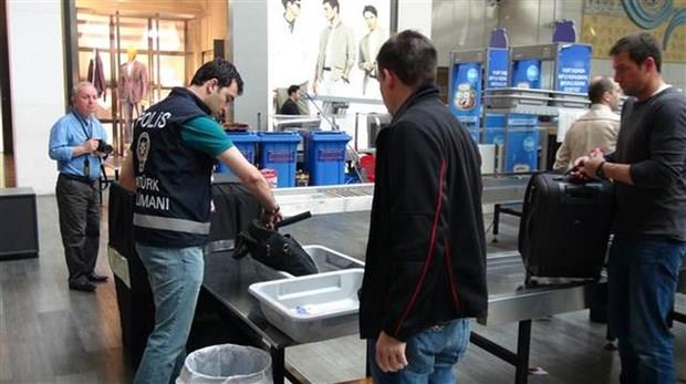 Herhangi bir yerde �al��m�yorsan�z sigortas�ndan yararland���n�z yak�n�n�z�n (anne baba veya di�er) sigorta d�k�mlerini yan�n�zda bulundurmal�s�n�z.