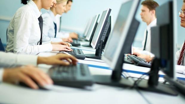 -Yarg�ya, emniyete ve Maliye'ye �zel olarak s�zma giri�iminde bulunanlar.