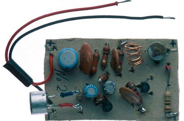 Mahkumlar aras haberleme amacyla yaplm radyo vericisi