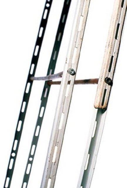 Kitaplklarn elik raylar kullanlarak yaplm merdiven