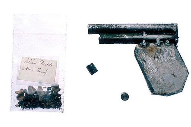 Hapishanenin metal atlyesinde yapld dnlen el yapm tabanca