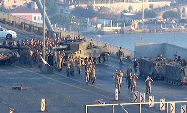 2007'ye kadar Konya'daki rgt okullarnda, daha sonra ise Adana'da retmenlik yapmaya devam ettiini, 2008'de ei S. Bekta ile evlendiini dile getiren Bekta, ifadesinde, "Bu evliliimiz tamamen rgt ii bir evliliktir. Bu evliliin kimlerin araclyla olduunu hatrlamyorum." itirafnda bulundu.