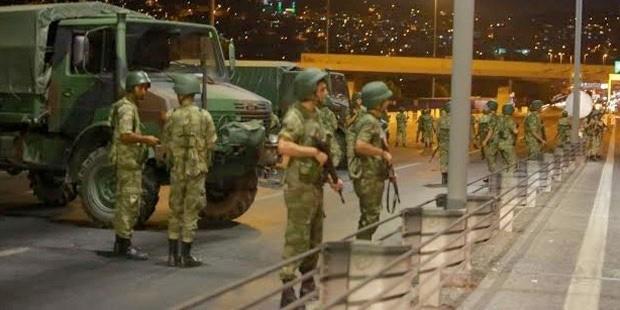 Kemal Ikl, ifadesinde, "Terr rgt eleba Fetullah Glen yaplanmasnn sohbetlerinde kendisine abilik teklif edildiini, SAT komandolaryla bu ekilde iletiime baladn" belirtti.