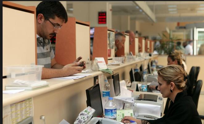 * Kamu kurum niteliindeki meslek kurulular ve odalarda da FET ayklamas yaplacak. Bu ayklama kurumsal bazda olabilecei gibi isim isim de yaplabilecek. Meslek kurulularndaki grevden almaya, ilgili bakanlklar yetkilendirilecek.