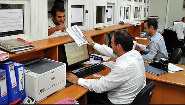 * FET&#8217;ye ait olan tm medya kurulular kapatlacak. Bunlar arasnda datm irketleri, radyo ve televizyon kurulular, gazeteler ve dergiler de olacak. Buna ilikin liste de ekli olarak KHK&#8217;da yaynlanacak.
