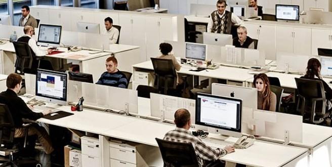 15 Temmuz darbe giriiminin ardndan kamu kurum ve kurulularnda izinler iptal edilmiti. Babakanlk, &#8220;bilgi ve belge szdrlmasnn&#8221; nlenmesi amacyla yapt uyarda zetle unlar kaydetti: