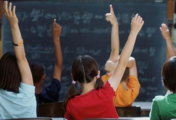 PARK YAPILMAYACAK  <br>  Genelgeye gre alnacak baz nlemler yle:<br>  -Gizli ve gizlilik dereceli birim ve ksmlarda alan personel hakknda, &#8220;gvenlik soruturmas ve ariv aratrmas&#8221; yaplacak.  -Okul bahesine hibir surette ara alnmayacak. renci servis aralarna ayrlan alan dnda park yaplmayacak.