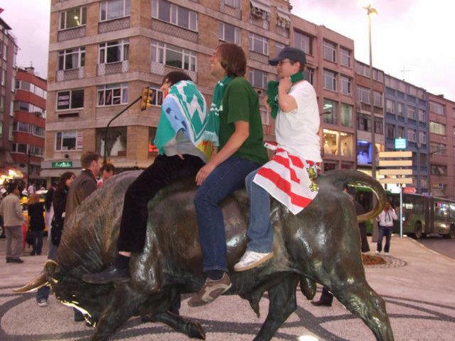 Kadky'deki Boa'nn stnde poz vermek