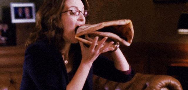 "Kzlarla evde pizza keyfi" notunu yazma kliesi...