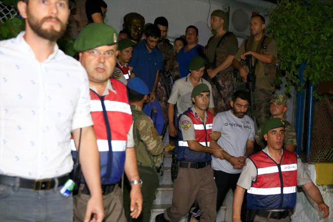 KR SEYMEN DE VAR  Marmaris'teki kaak suikastilerin banda kr Seymen bulunuyordu. Seymen yakalandnda zerilerinden sadece bir tabanca kt.