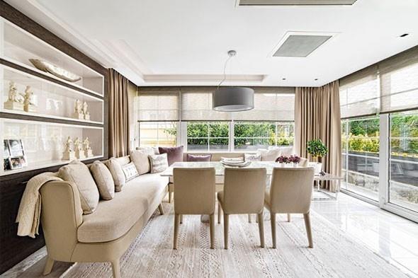 9 odas ve 7 banyosu bulunan 3 katl villa 1200 m2 kullanm alanna sahip.