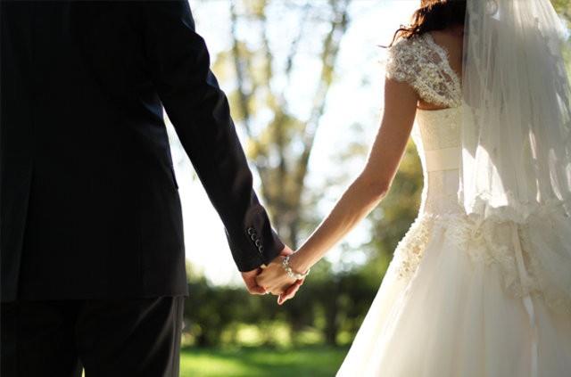 2006 ylnda binde 9,17 olan kaba evlenme hz, 2007'de binde 9,09, 2008'de binde 9,03, 2009'da binde 8,21, 2010'da binde 7,98, 2011'de binde 8,02, 2012'de binde 8,03, 2013'te binde 7,89, 2014'te binde 7,80, 2015 ylnda da binde 7,71 oldu.