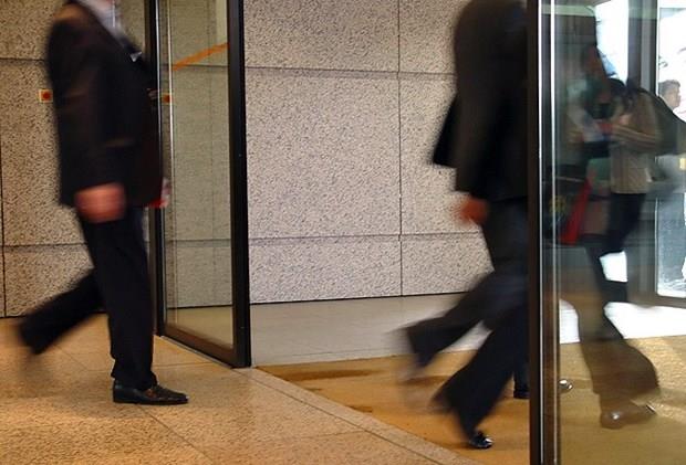 MAATAN NE KADAR KESLECEK?<p>  Prime esas kazancn yzde 3' kadar kesinti bireysel emeklilik sistemine dahil edecek. Kesinti 50 lirann altnda olmayacak.