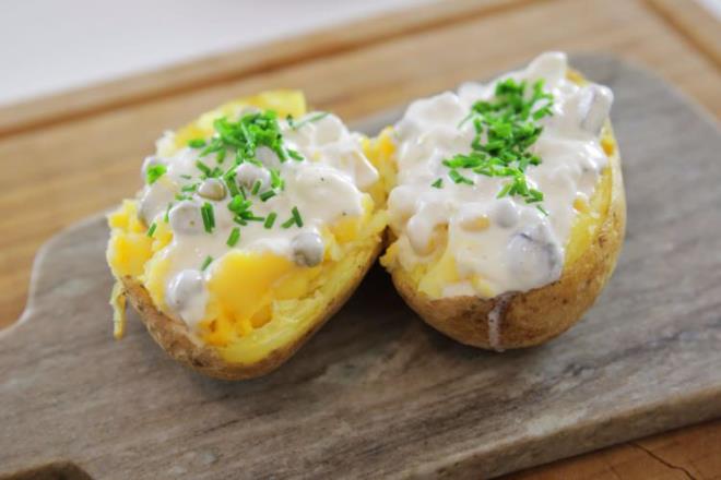 Folyo kapl patatesinizi frndan ktktan sonra iki saat ierisinde buzdolabna koymadnz srece, hava geirmeyen folyo ierisinde yava soutma, ciddi ekilde hastalanmanza sebep olabilecek botlizm riski oluturur.