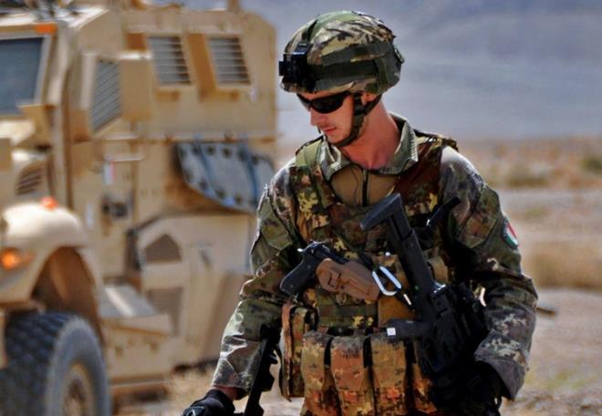 ZORUNLU ASKERLK  talya&#8217;da zorunluk askerlik hizmeti, 1 Ocak 2005 itibariyle yrrlkten kaldrlm durumda.